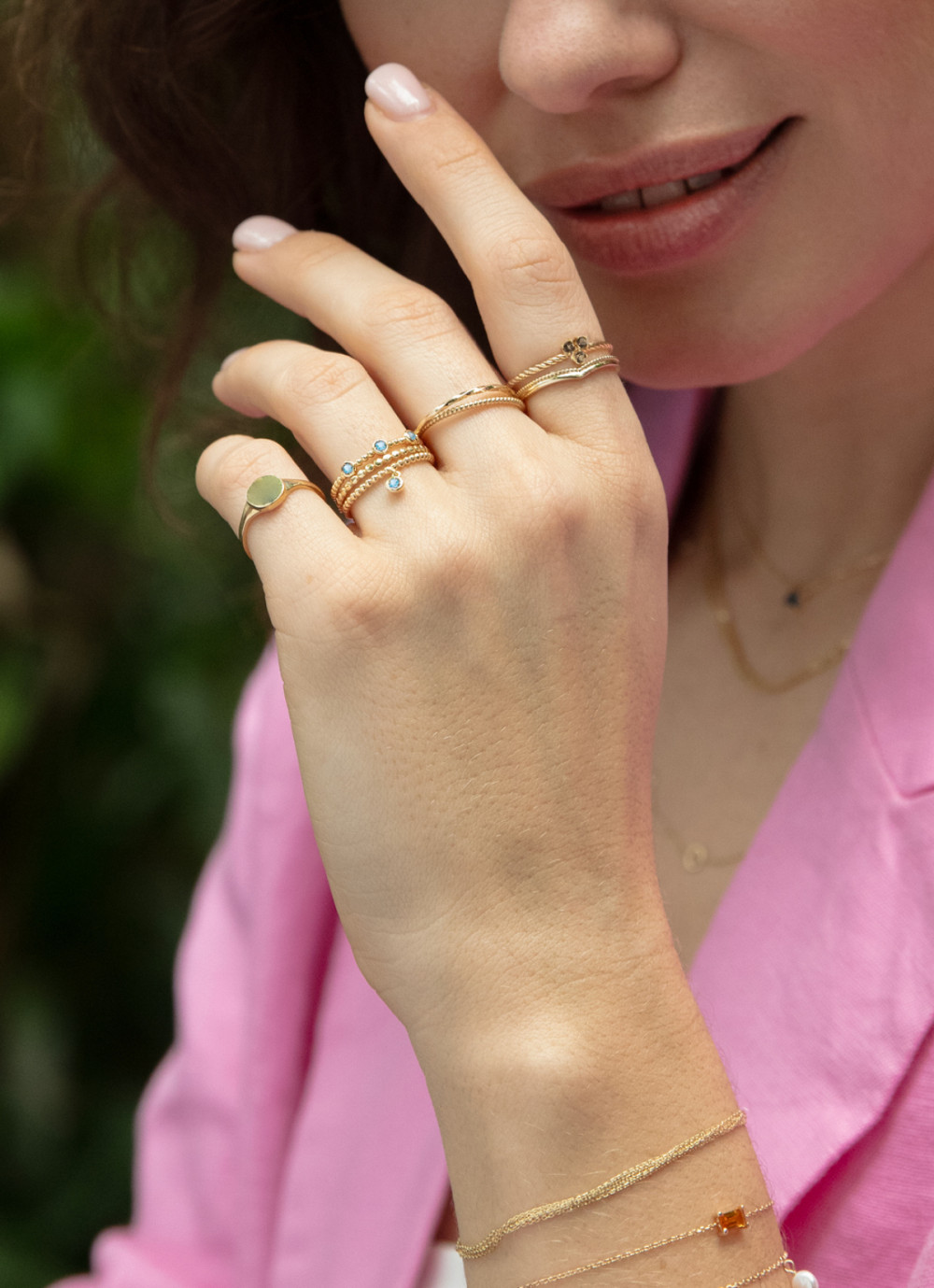 jackie-gold-jkr24-417-ring-met-bolletjes-en-hanger-van-blauwe-topaas-en-14-karaat-goud
