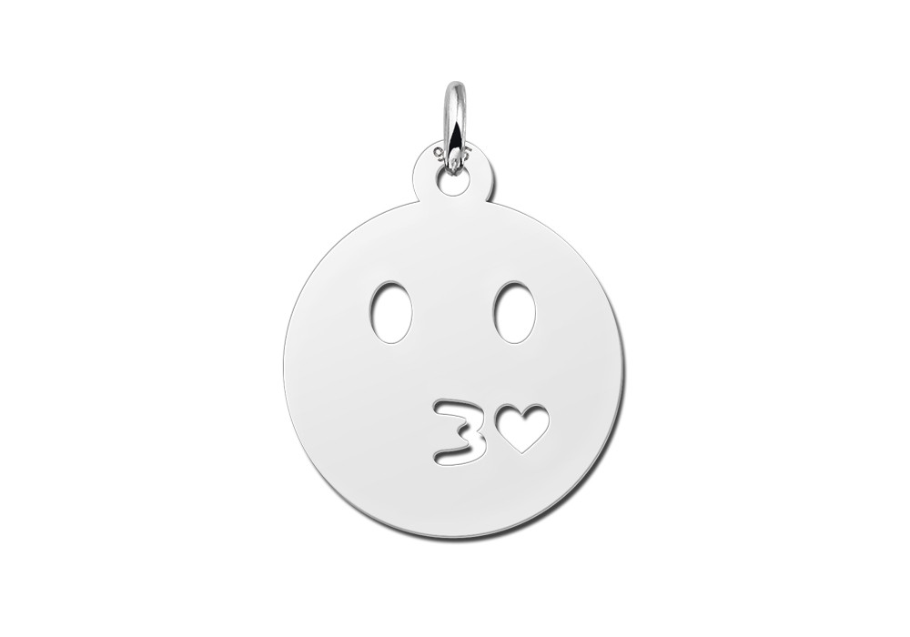 zilveren-smiley-hanger-kusje-15-mm-breed-hoogte-18-mm