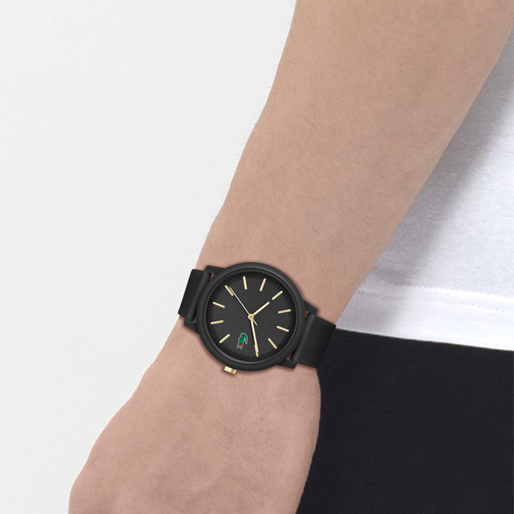 lacoste-1212-lc2011233-herenhorloge-zwarte-siliconen-band-goudkleurige-wijzers-42-mm