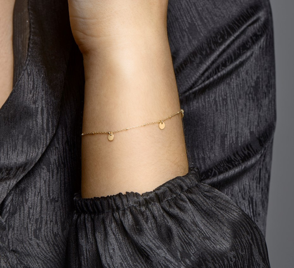 14-karaat-gouden-bedelarmband-met-ronde-schakels-en-verstelbare-lengte