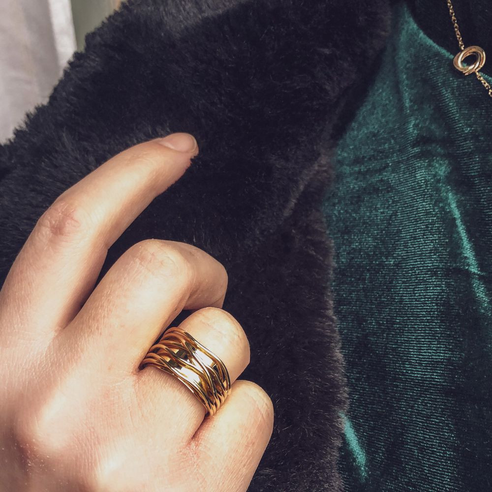 14-karaat-gouden-crossover-ring-met-golvend-patroon