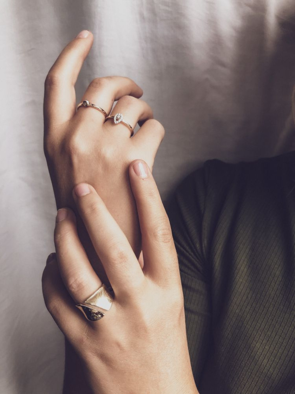 14-karaat-gouden-fantasiering-met-asymmetrisch-golvend-ontwerp