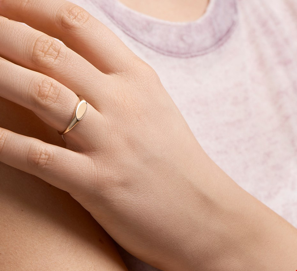 14-karaat-gouden-graveerbare-zegelring-met-ovale-bovenkant-voor-dames