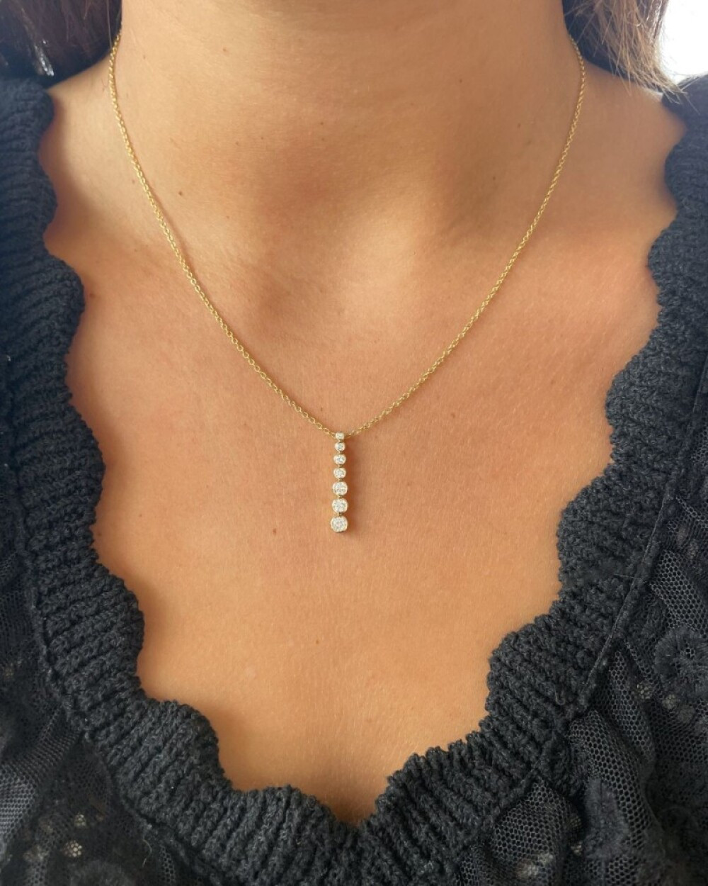 14-karaat-gouden-ketting-met-7-ronde-diamanten-050-crt-in-een-rij-lengte-42-cm-45-cm