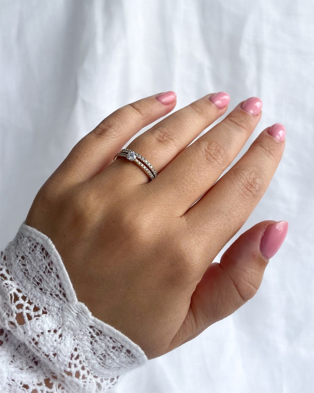 14-karaat-gouden-ring-met-grote-en-kleine-diamanten-0-35-crt
