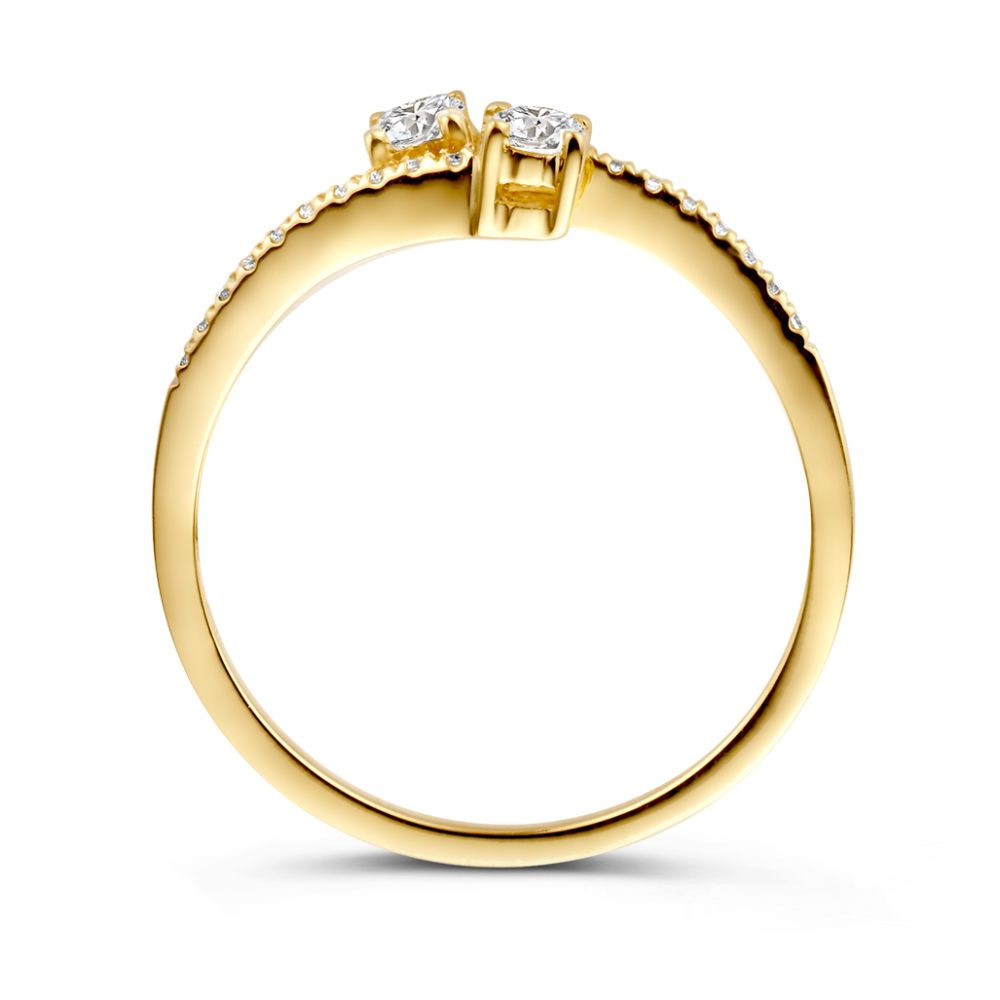 14-karaat-gouden-slagring-met-grote-en-kleine-zirkonia-s-van-6-mm-breed