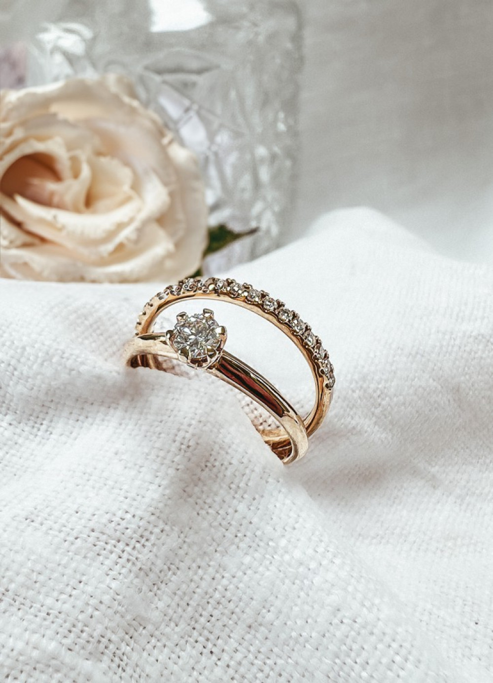 14-karaat-gouden-solitaire-ring-met-diamant-0-30-crt-in-tiffanyzetting-van-5-4-mm