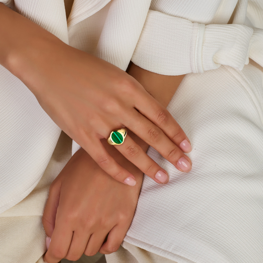 14-karaat-gouden-zegelring-met-ovale-malachietsteen