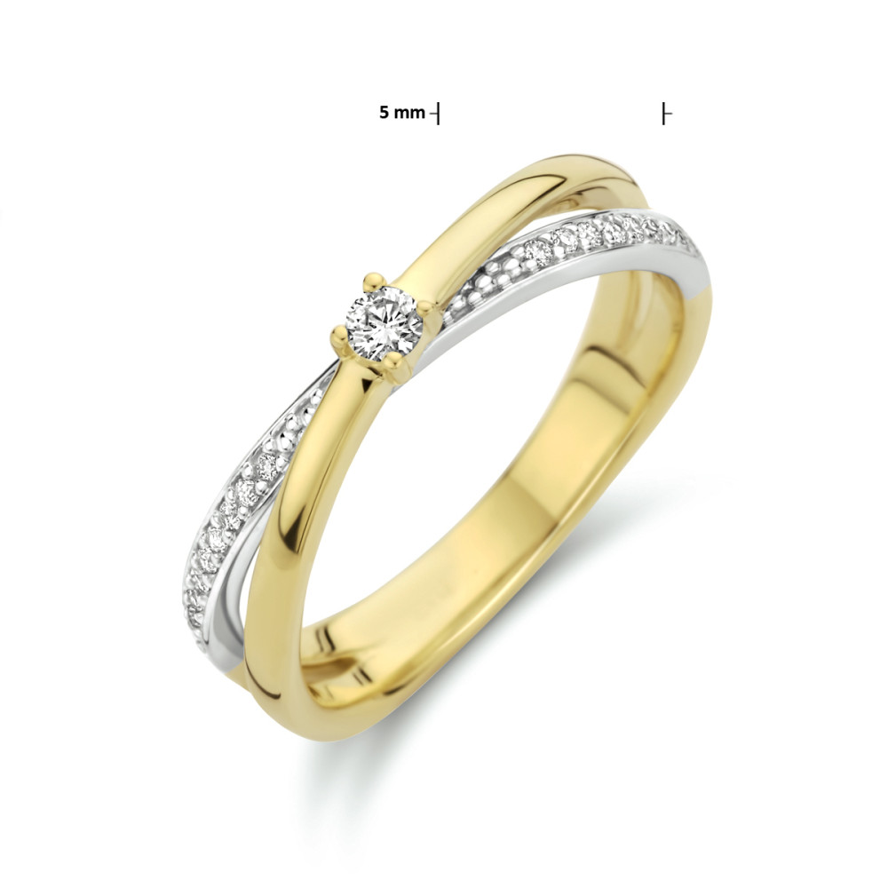bicolor-solitair-ring-met-diamant-en-pave-zijstenen