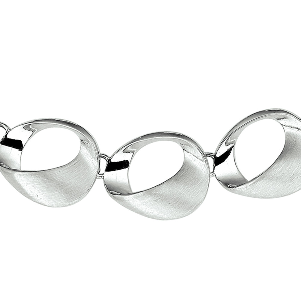 dames-ketting-zilveren-gedraaide-ovalen-mat-en-glanzend-18-mm-breedte-lengte-42-45-cm
