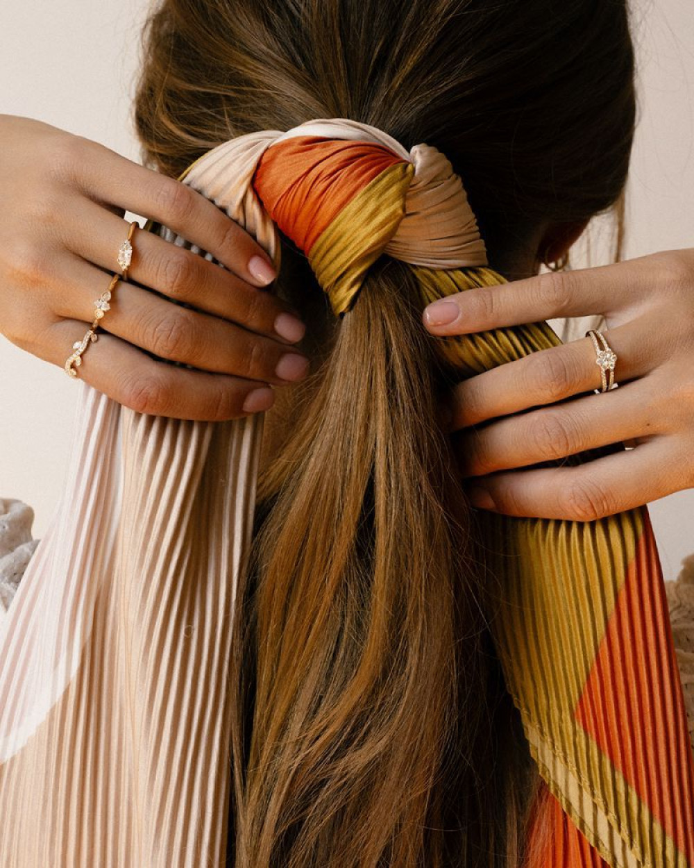 diamanten-schakelring-0-37-crt-met-blaadjes-van-4-8-mm-breed