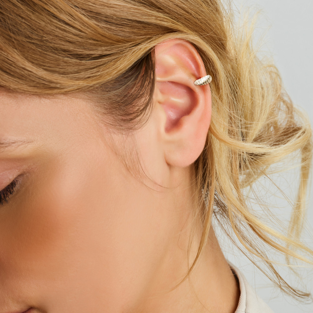 gedraaide-zilveren-earcuff-gerhodineerd-12-5-mm-diameter