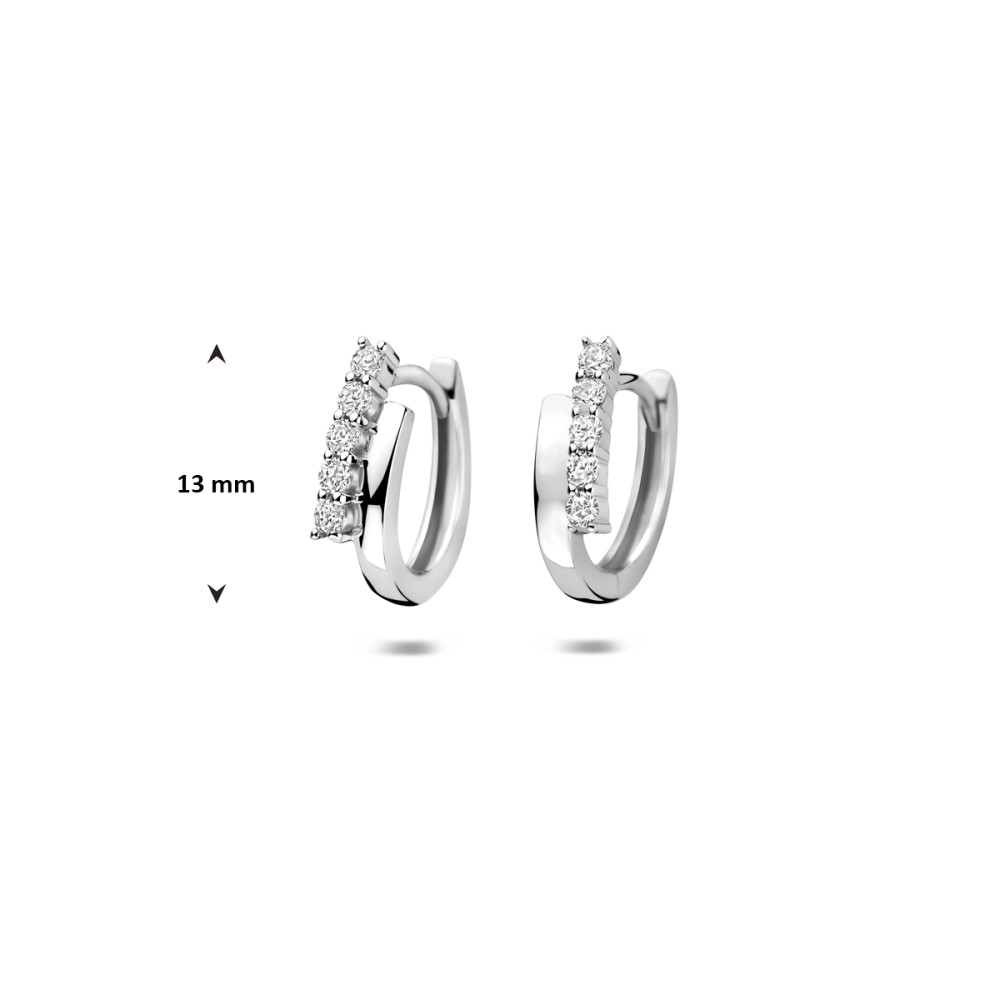 glanzende-zilveren-oorringen-transparante-zirkonia-s-4-mm-breed-x-13-mm-hoog