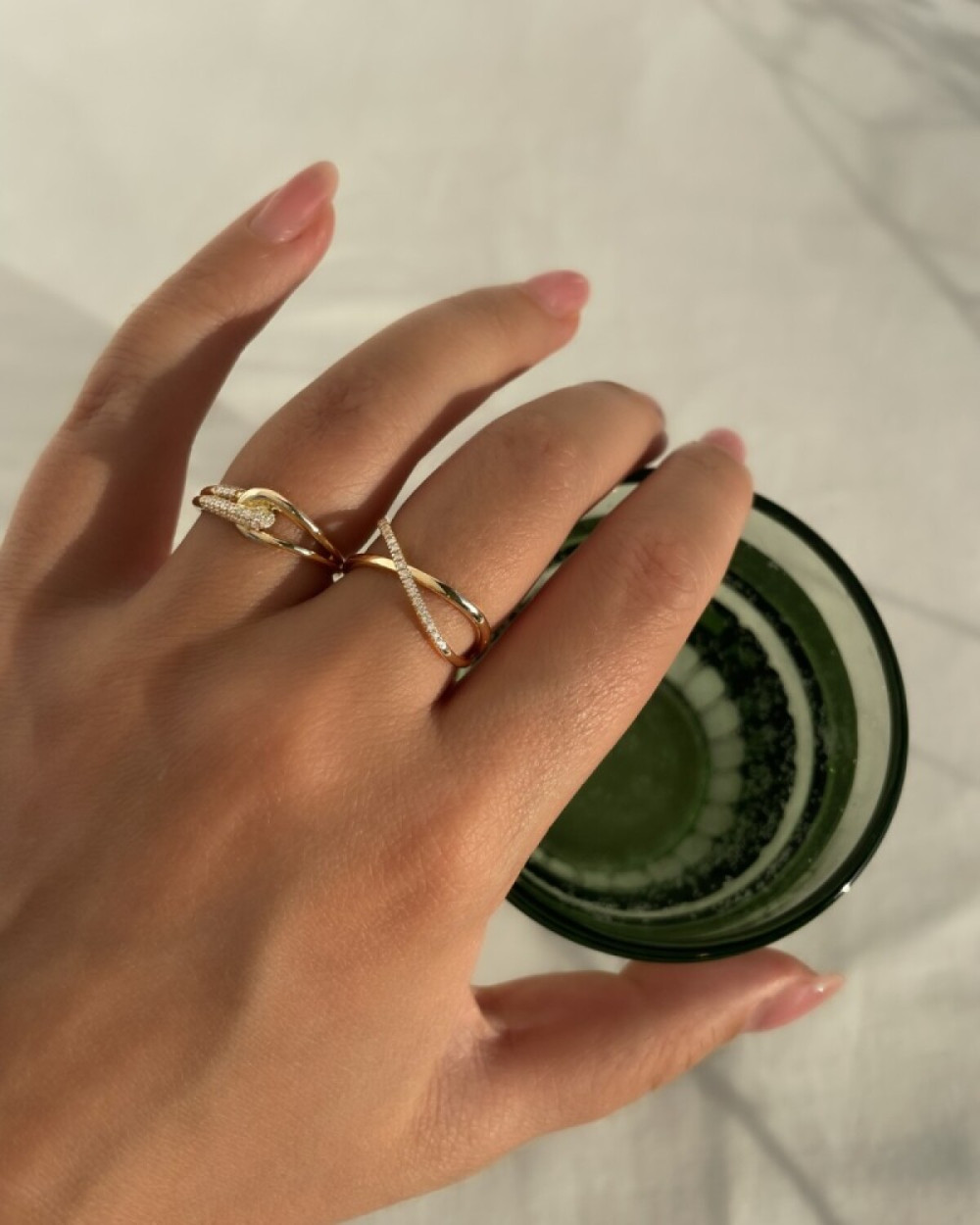 gouden-diamanten-ring-14-karaat-transparant-0-14-crt-lusvorm-6-5-mm-breedte