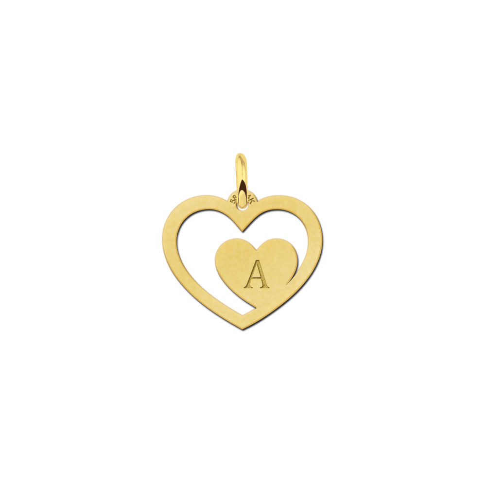 gouden-hanger-met-open-en-dicht-hartje-en-letter-gravure-hoogte-15-5-mm