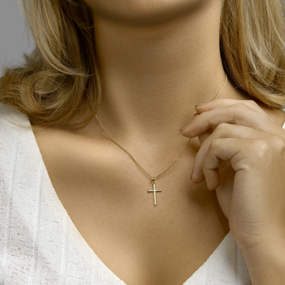 gouden-kruisje-met-gladde-afwerking-12-mm-breed-hoogte-24-mm