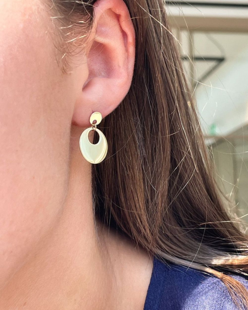 gouden-oorhangers-met-twee-glanzende-cirkels-diameter-15-mm