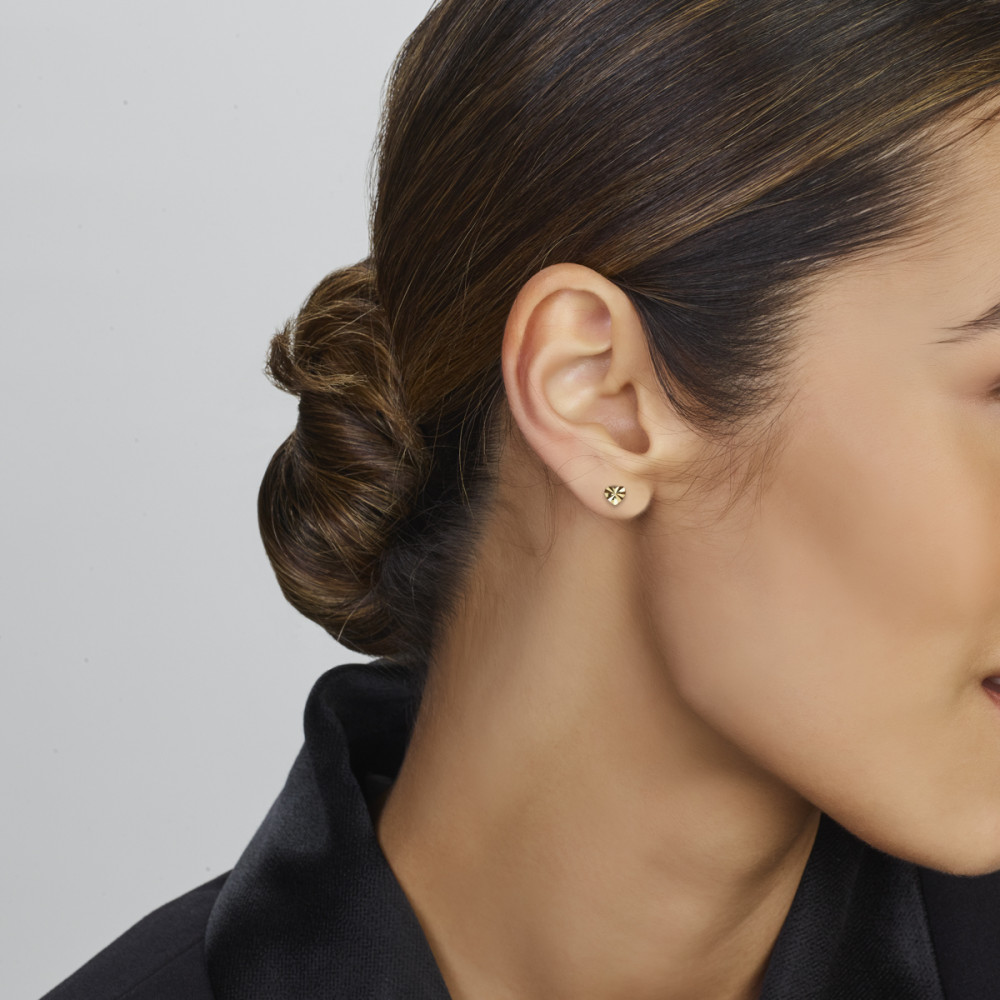 hartje-oorstekers-14-karaat-goud-gediamanteerd