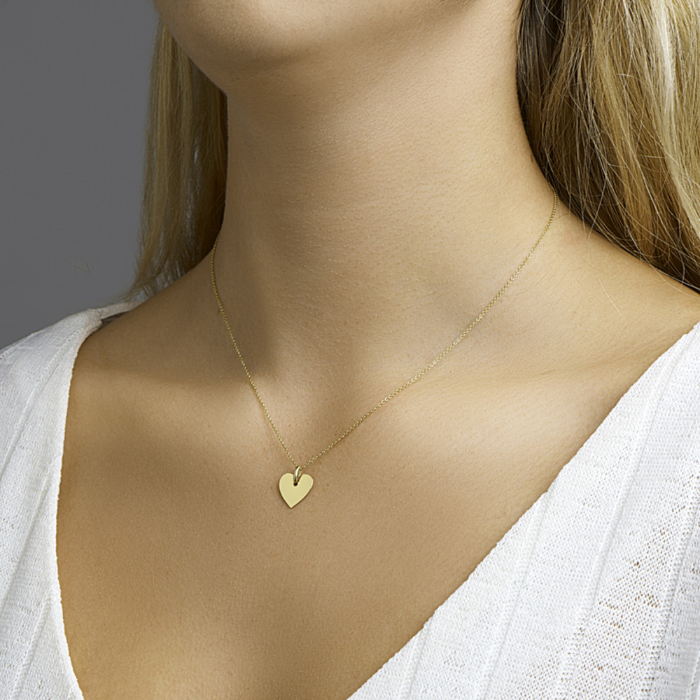 hartjes-graveerhanger-van-goud-11-5-mm-breed-hoogte-13-mm