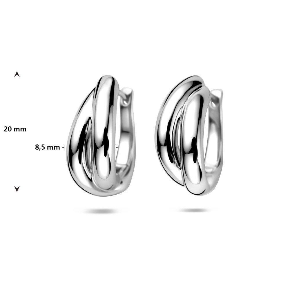 klapoorringen-zilver-met-2-gekruiste-banen-glanzend-8-5-mm-breed-x-20-mm-hoog