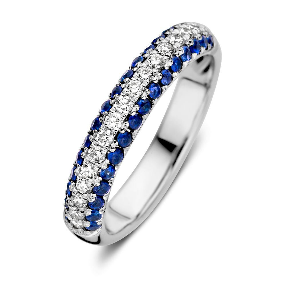 klassieke-pave-ring-van-14-karaat-witgoud-met-blauwe-saffier-en-diamanten-in-drie-rijen