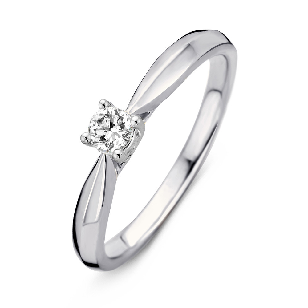 klassieke-solitair-ring-van-14-karaat-witgoud-met-centrale-diamant-van-0-19-crt-in-klauwzetting