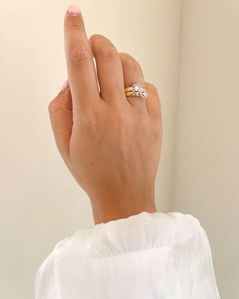marquise-entourage-ring-met-briljant-en-baguette-geslepen-diamanten-0-12-crt