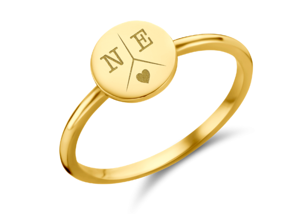 names4ever-gouden-graveerbare-zegelring-met-ronde-bovenkant-en-initialen