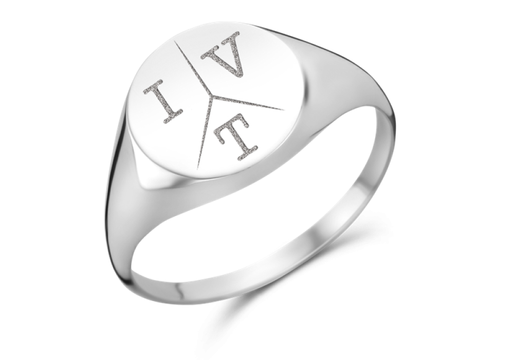 names4ever-mj013484-zilveren-zegelring-met-ovale-bovenkant-en-gegraveerde-initialen