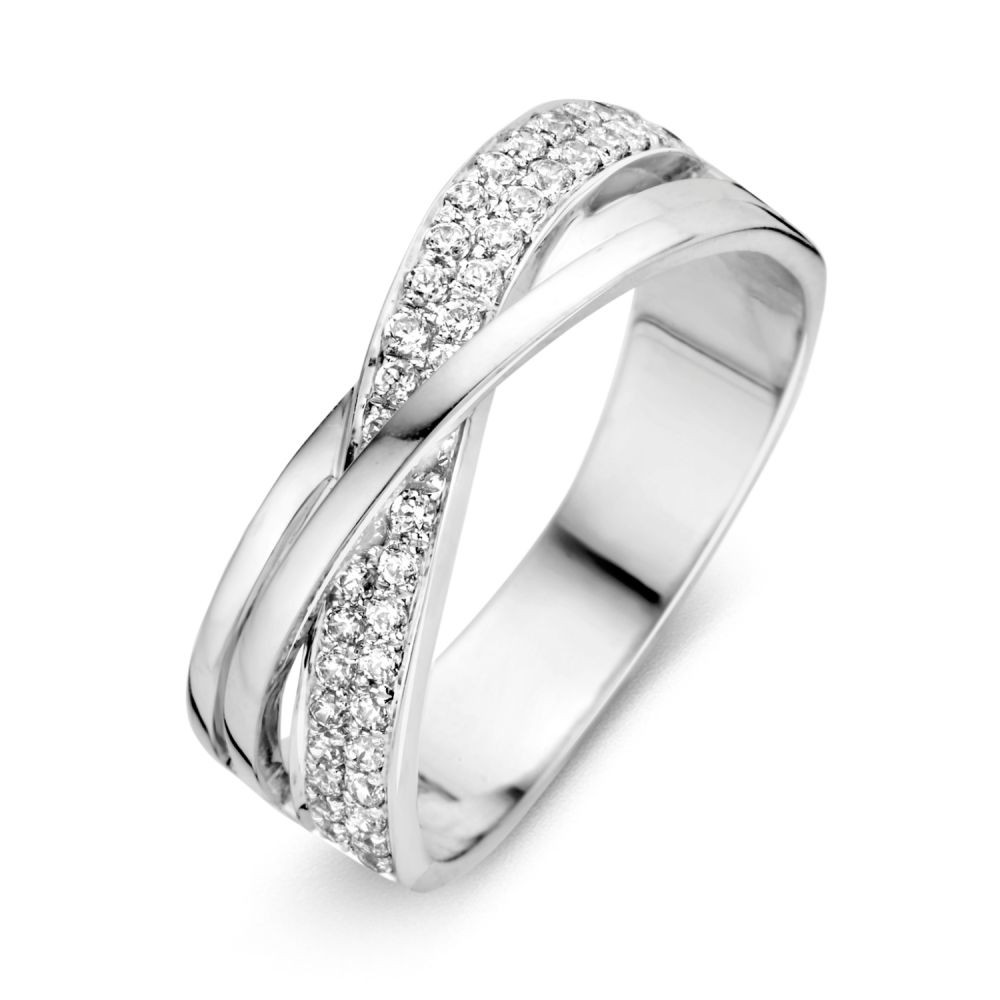 pave-crossover-ring-van-14-karaat-witgoud-met-zirkonia-en-elegant-kruisend-ontwerp