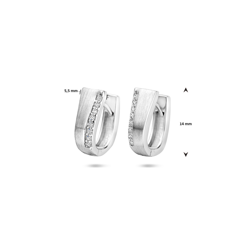 rechthoekige-oorringen-zilver-mat-briljant-geslepen-zirkonia-5-5-mm-breed-x-14-mm-hoog