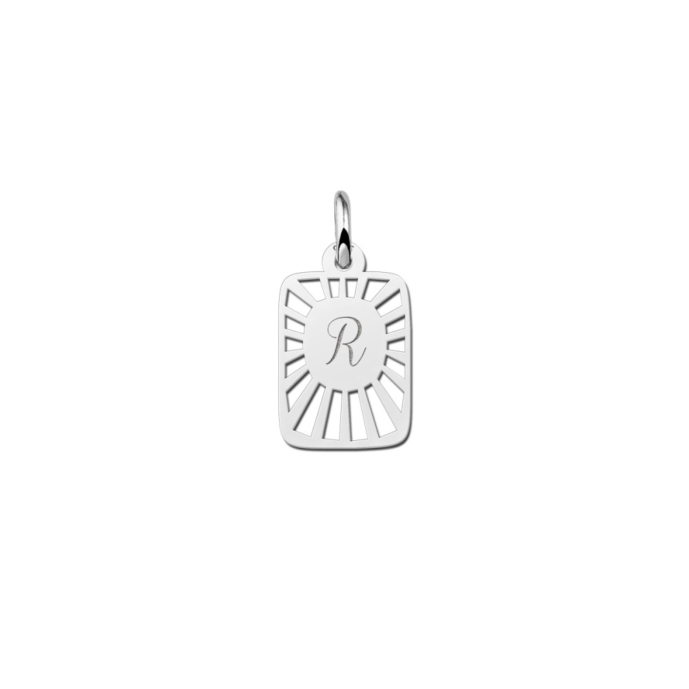 rechthoekige-zilveren-letter-hanger-met-gestreept-patroon-11-mm-hoogte-14-5-mm