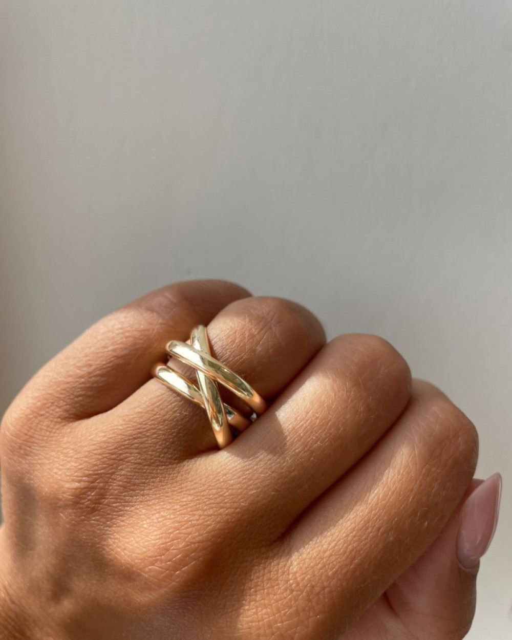 ring-van-goud-met-drie-gekruiste-banen-van-13-mm