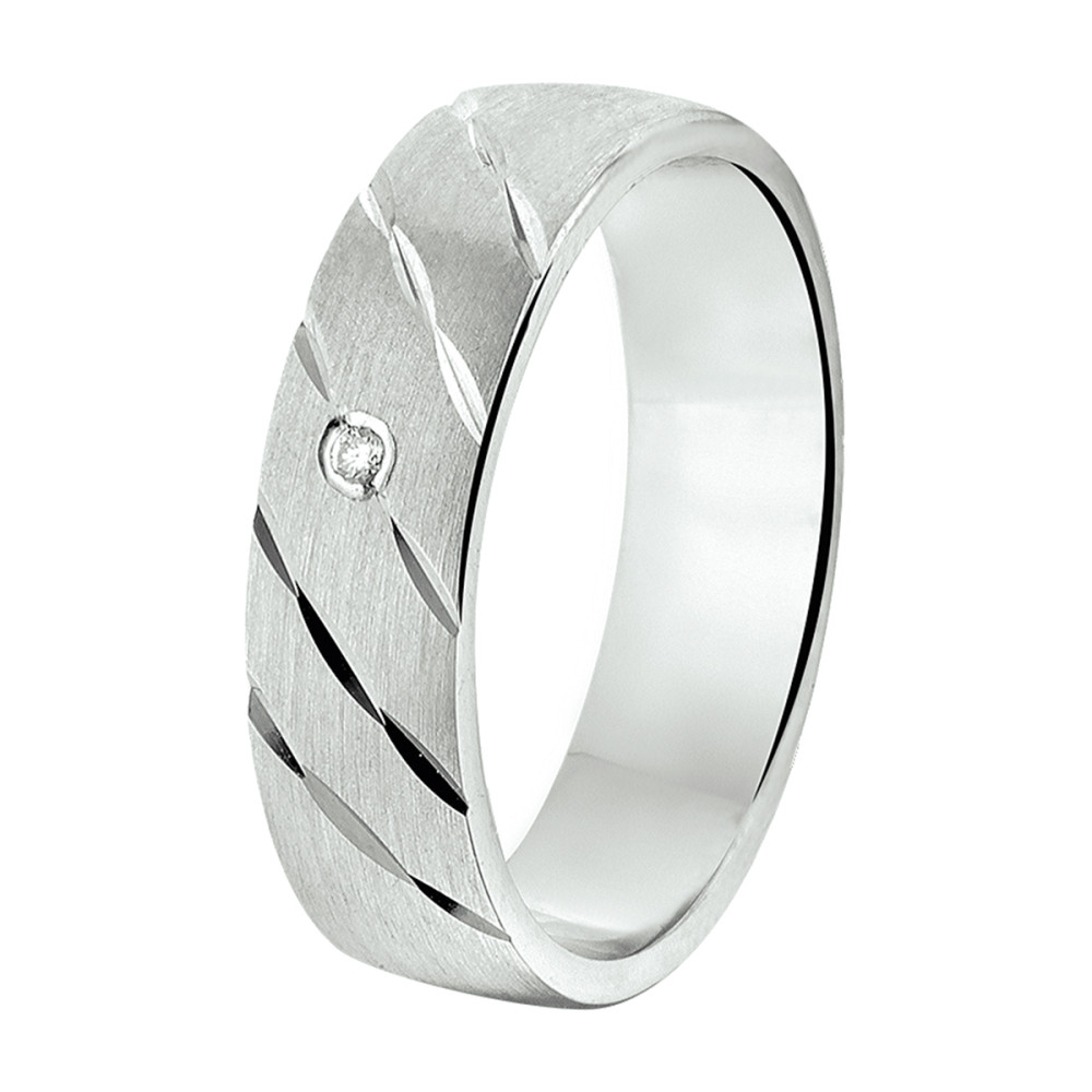 ring-zilver-mat-en-diagonalen-glanzend-diamant-0-02-crt-5-mm-breedte