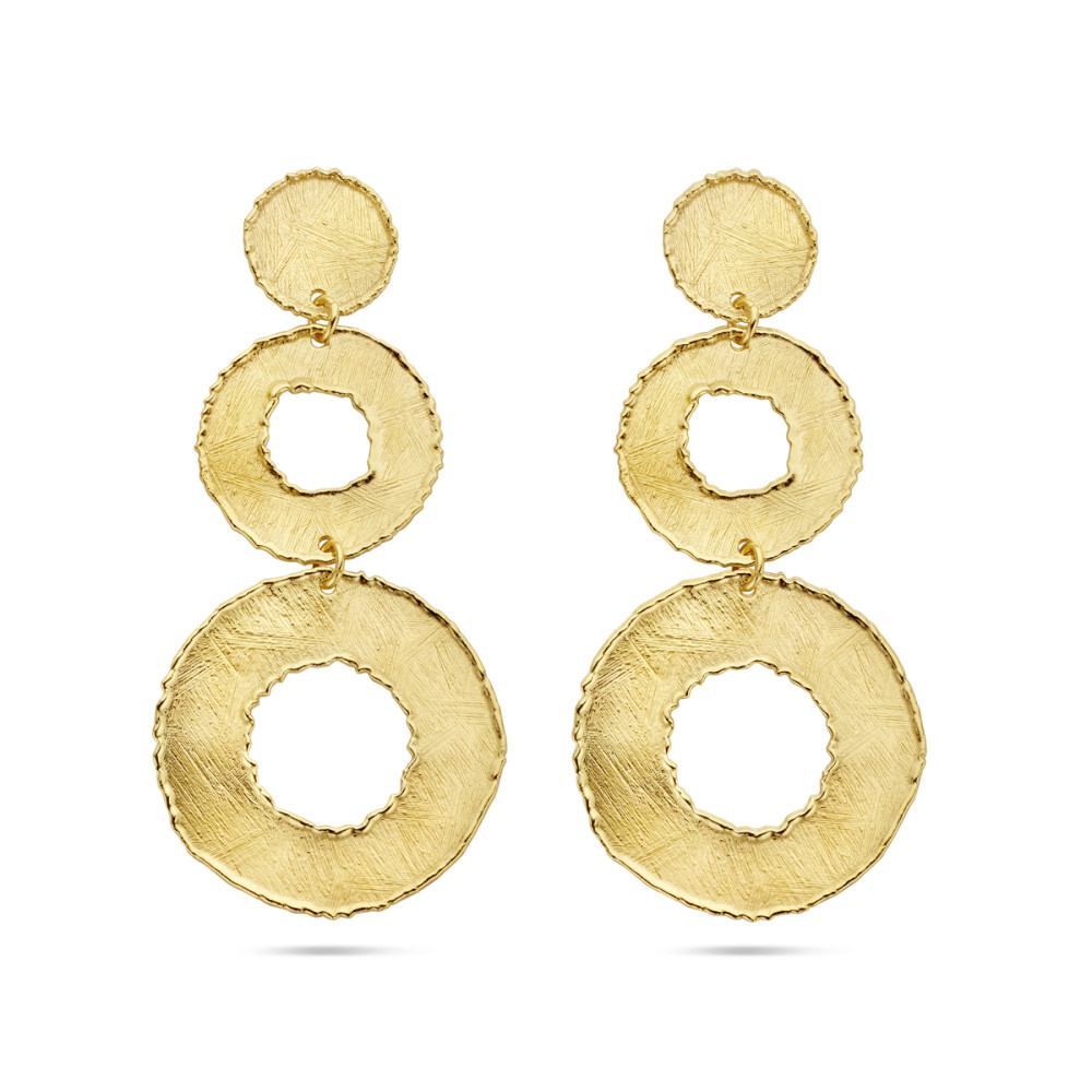 ronde-oorhangers-gold-plating-met-scratched-afwerking-75-mm