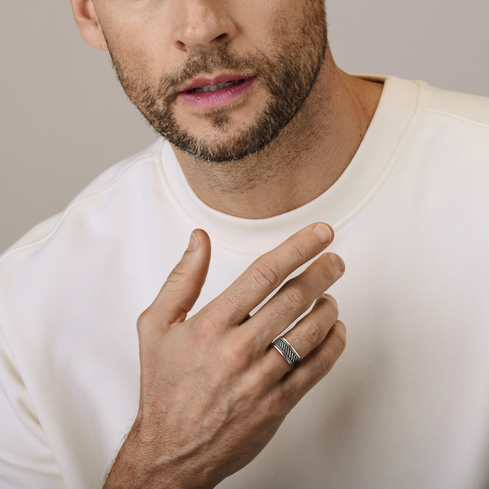 schakelring-zilver-zwart-geoxideerd-glanzend-heren-10-mm-breedte