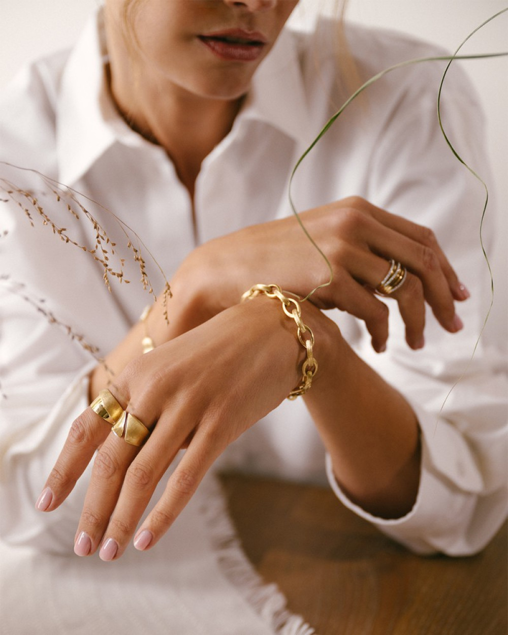 stoere-ring-van-goud-met-glanzende-en-matte-band-van-13-5-mm-breed
