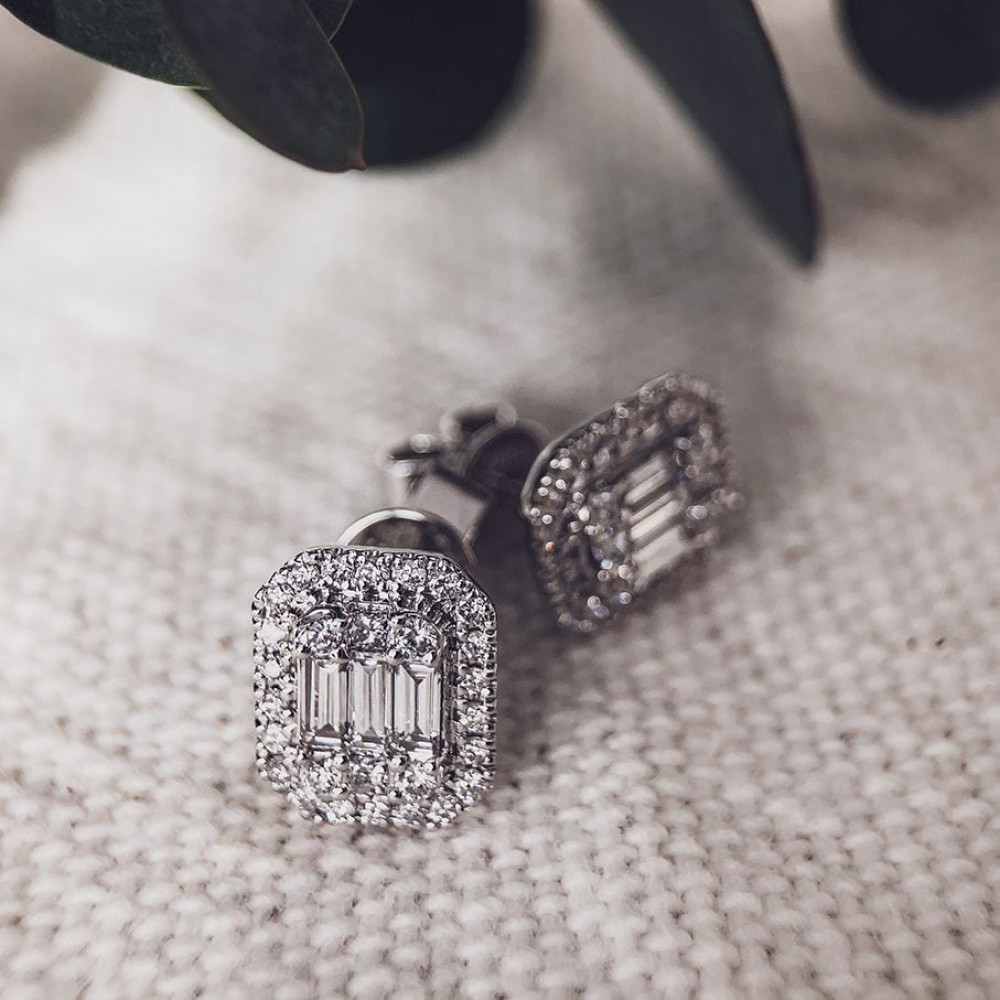 vierkante-diamanten-oorstekers-witgoud-0-80-crt