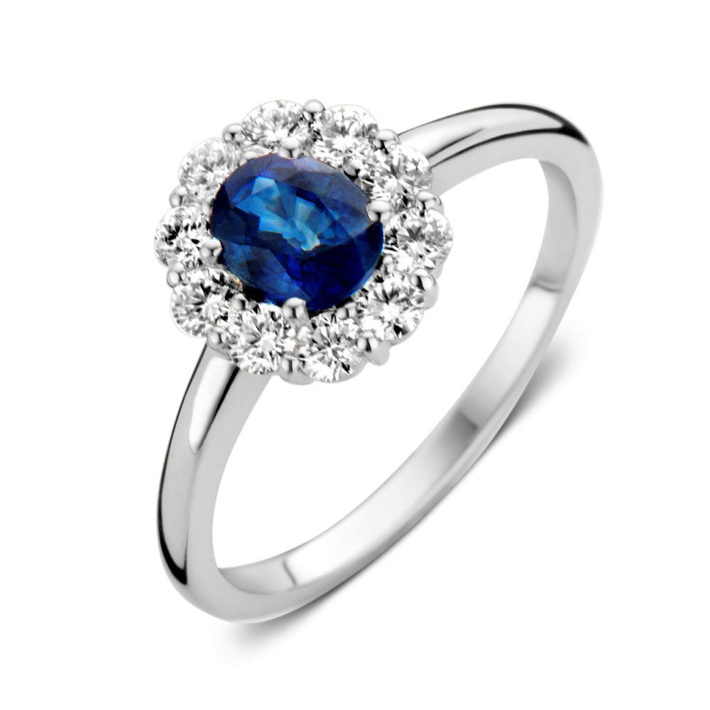witgouden-entourage-ring-met-blauwe-saffier-en-diamanten