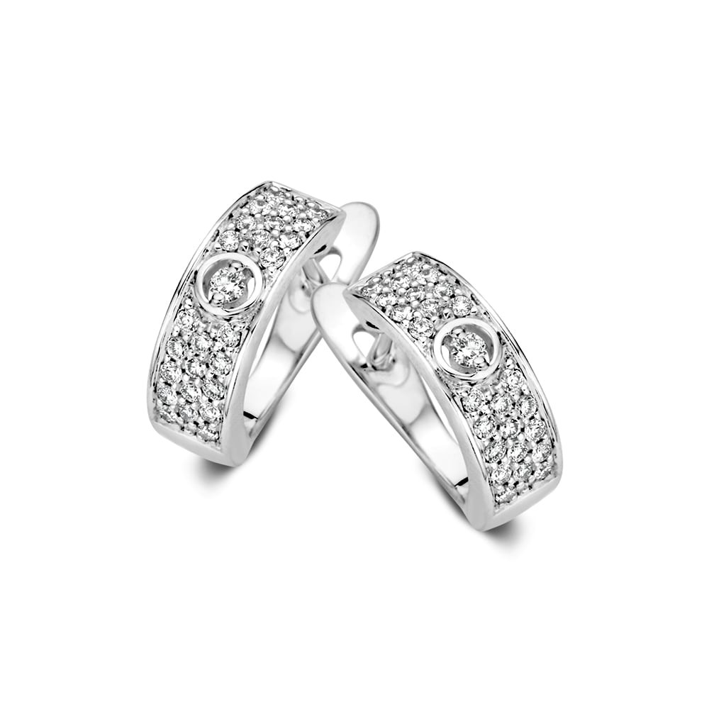 witgouden-klapcreolen-met-diamant-0-22-crt