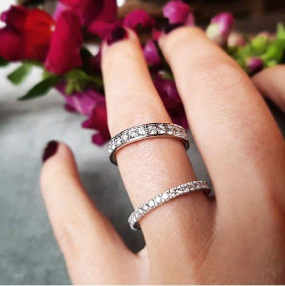 witgouden-pave-aanschuifring-met-diamanten-0-26-crt