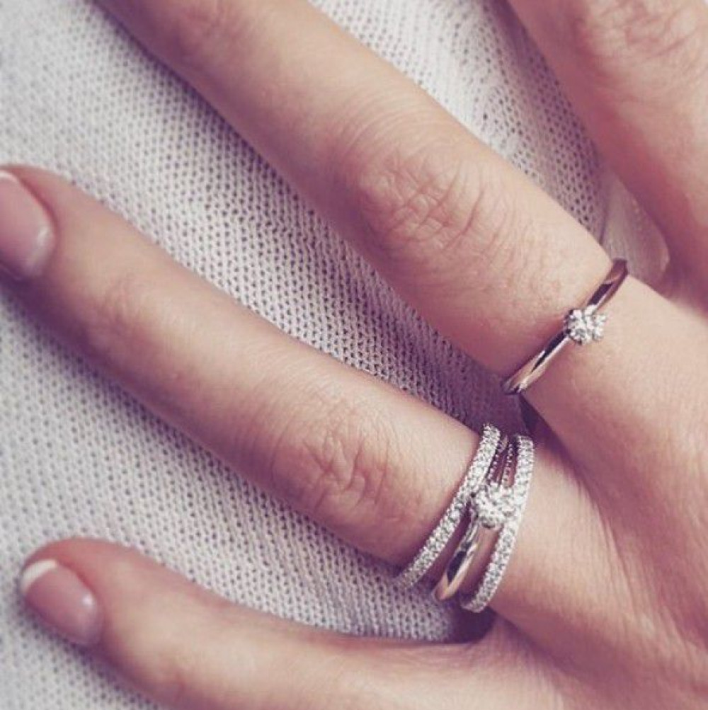 witgouden-pave-aanschuifring-met-diamanten-0-26-crt
