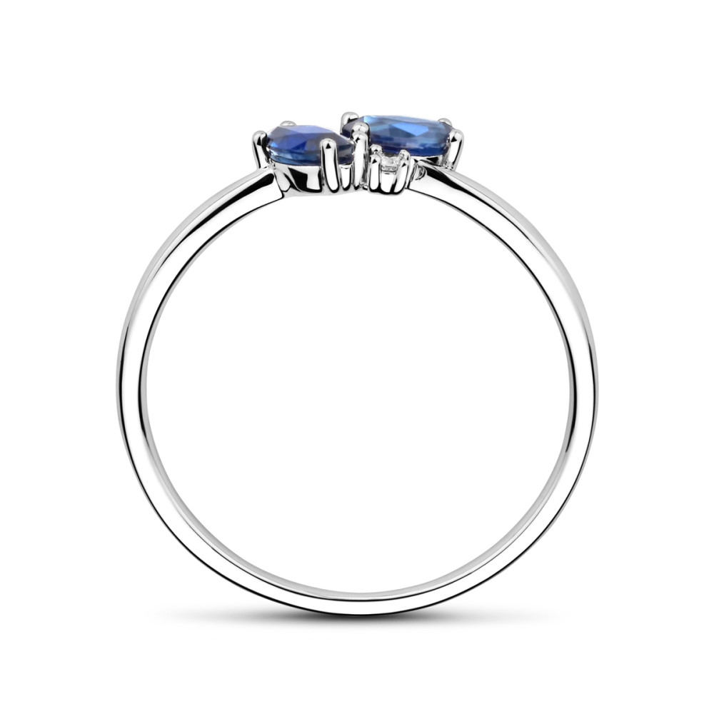 witgouden-ring-met-blauwe-saffier-en-diamanten-0-02-crt