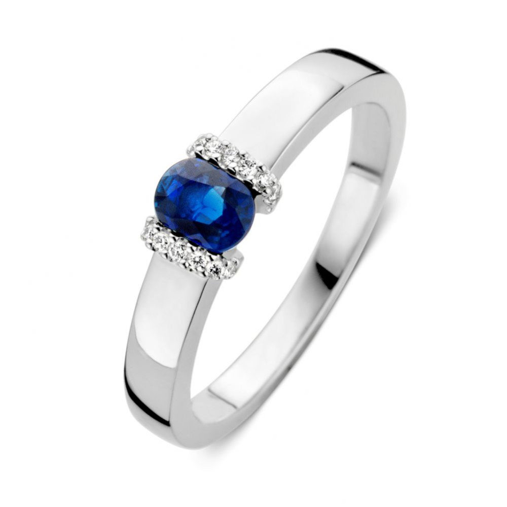 witgouden-ring-met-ovale-blauwe-saffier-en-diamanten