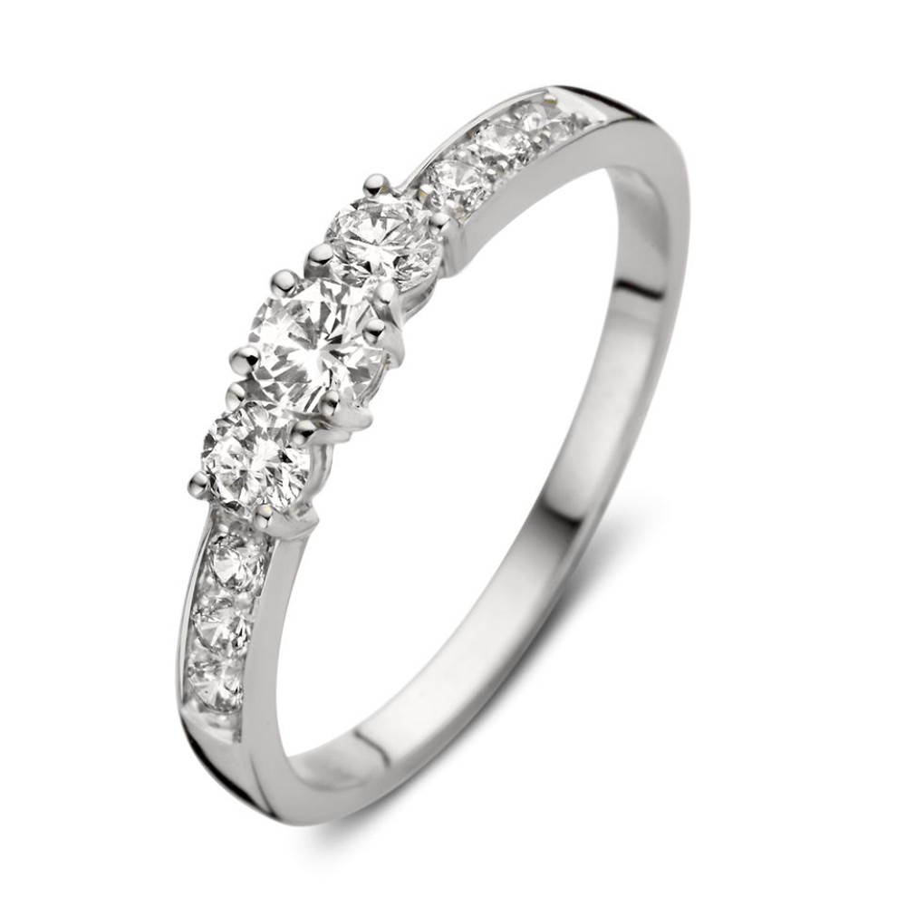 witgouden-ring-van-14-karaat-goud-met-zirkonias-en-een-breedte-van-1-8-mm