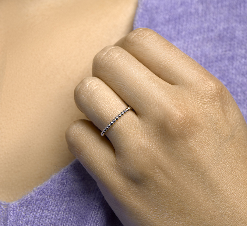 zilveren-aanschuifring-met-bolletjes-en-rhodiumlaag