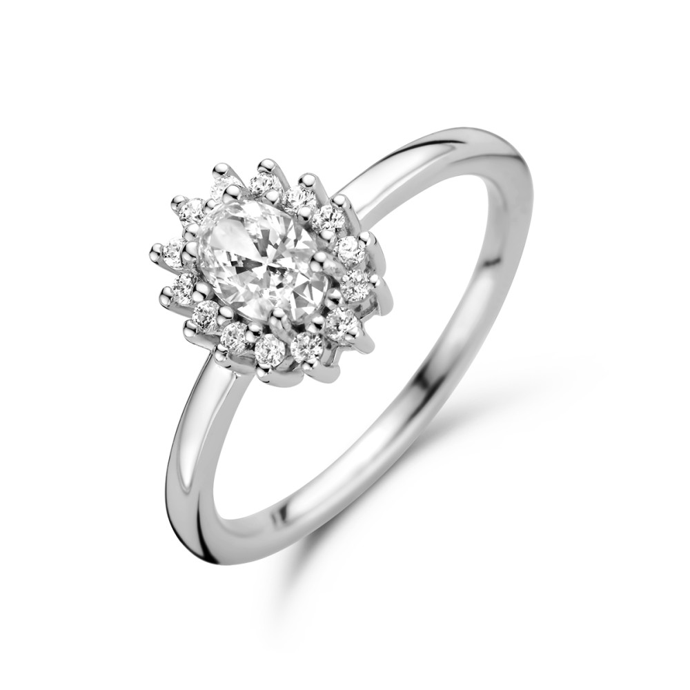 zilveren-entourage-ring-met-ovale-zirkonia-en-halo-zetting
