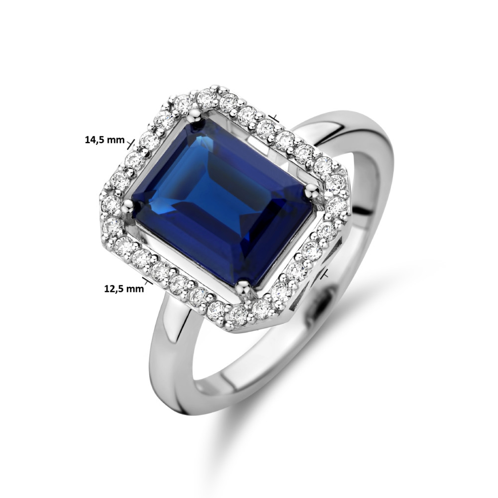 zilveren-entourage-ring-met-rechthoekige-blauwe-saffier-en-zirkonia-s