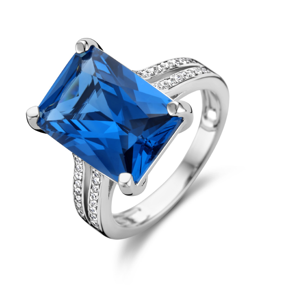 zilveren-gerhodineerde-entourage-ring-met-blauwe-zirkonia
