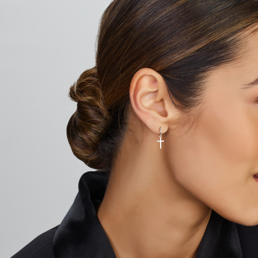 zilveren-oorringen-kruisjes-glanzend-gerhodineerd-1-5-mm-breed-x-31-mm-hoog